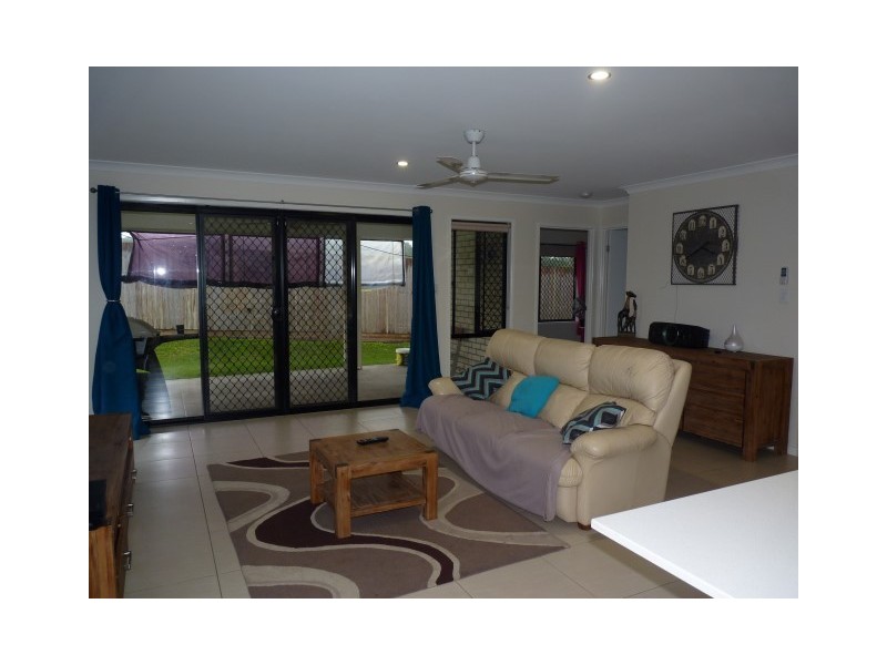 24 Bay Breeze Close, Wondunna QLD 4655