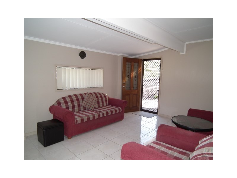 100 Tooth Street, Pialba QLD 4655