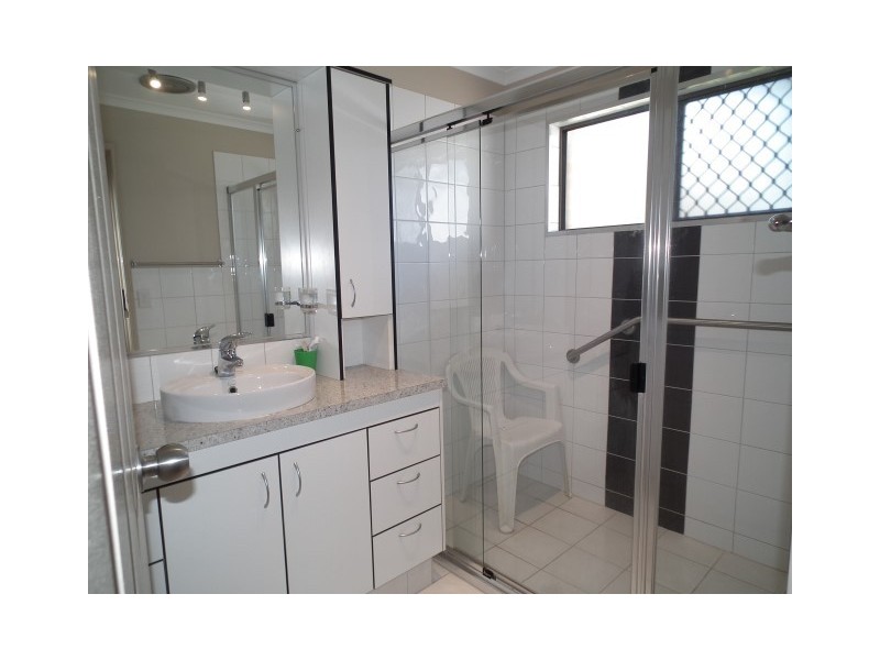 100 Tooth Street, Pialba QLD 4655