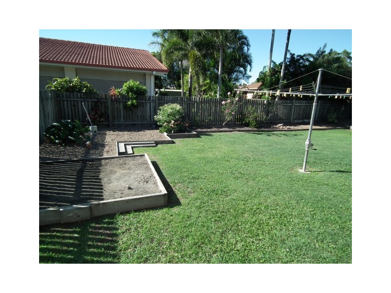 100 Tooth Street, Pialba QLD 4655