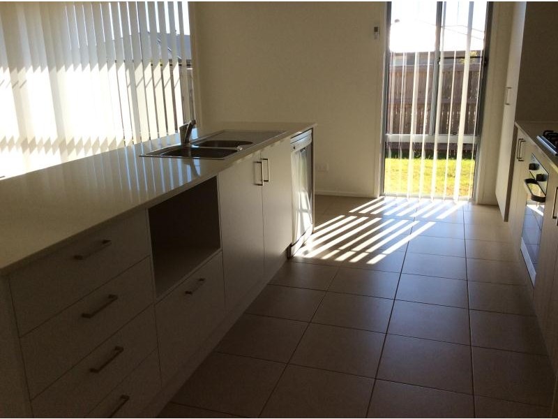 7 O’Connell Parade, Urraween QLD 4655