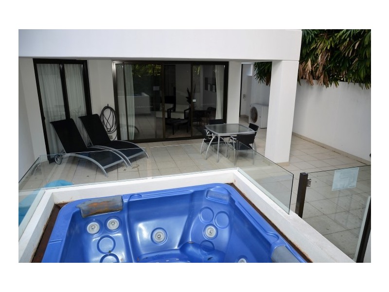 102/468 Esplanade, Torquay QLD 4655