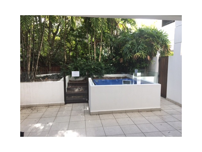 102/468 Esplanade, Torquay QLD 4655