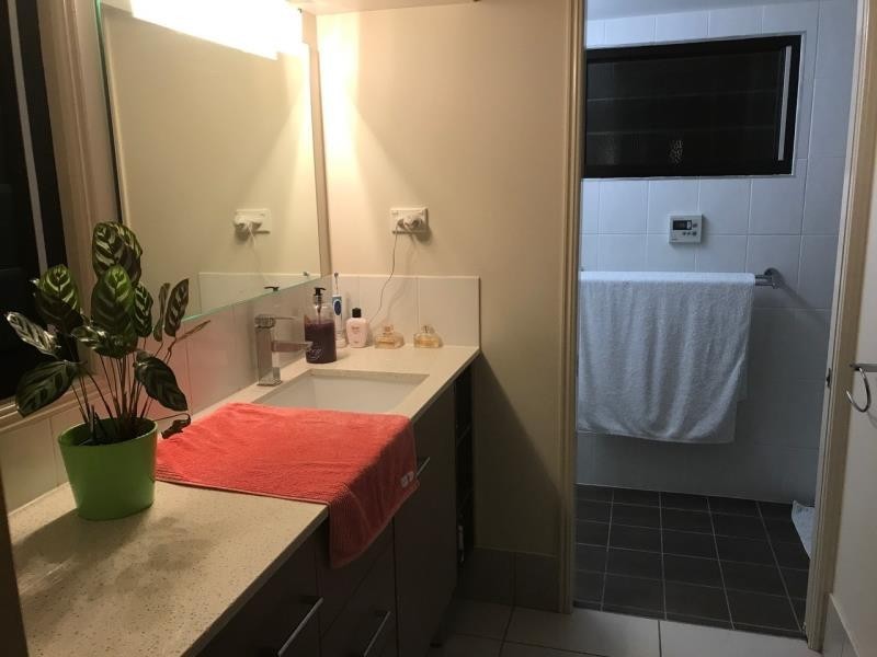 241 Cypress Street, Urangan QLD 4655