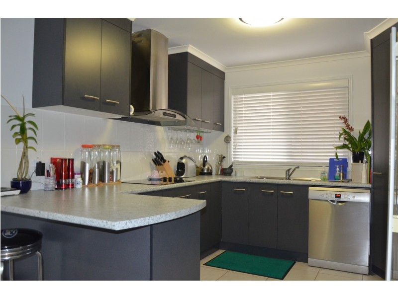 1 Sonder Street, Urangan QLD 4655