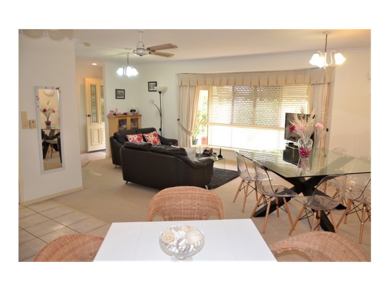 4 Goodwin Avenue, Point Vernon QLD 4655