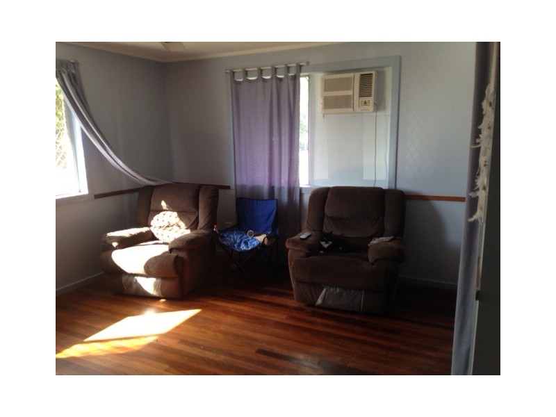 18 Dover Street, Pialba QLD 4655