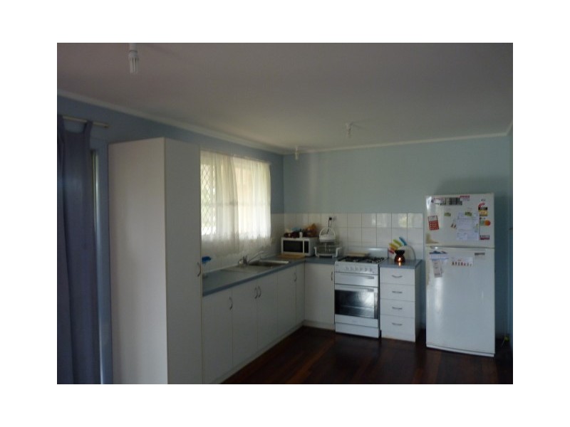 18 Dover Street, Pialba QLD 4655