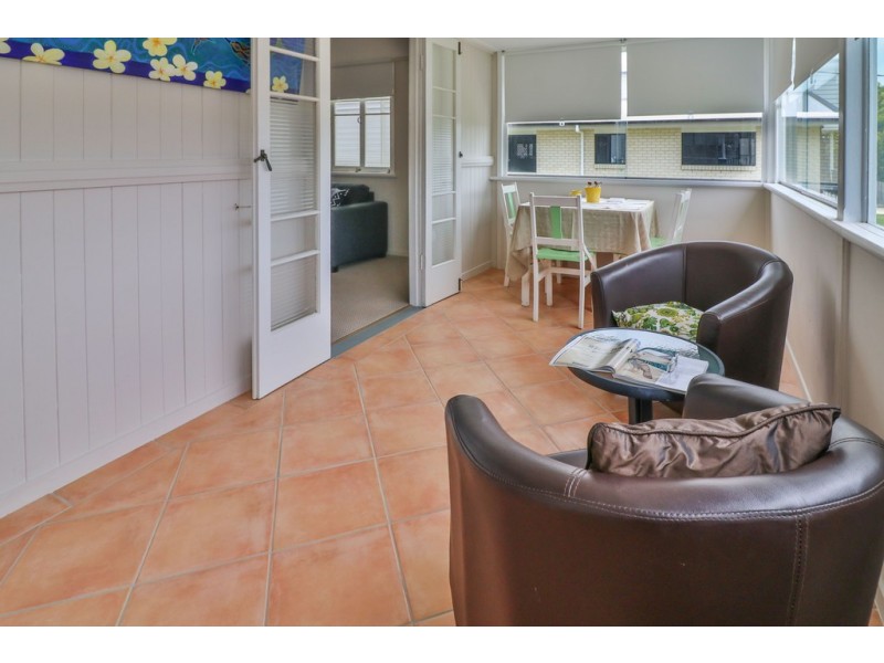 69 Shell Street, Urangan QLD 4655