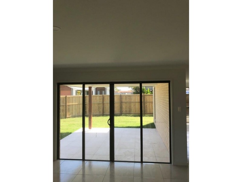 2 Belleni Court, Point Vernon QLD 4655