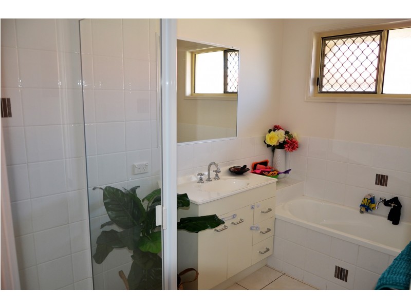 51 Bounty Circuit, Eli Waters QLD 4655
