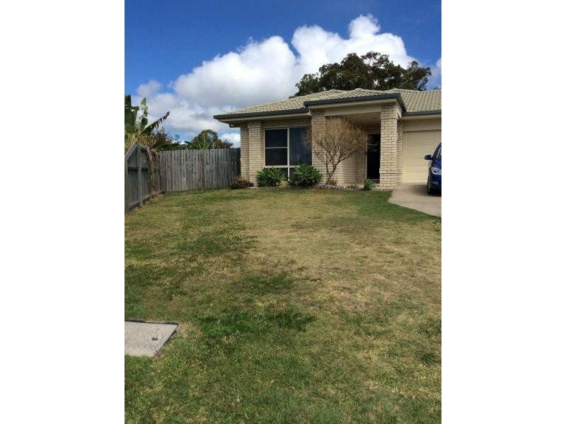 8 Blackall Court, Torquay QLD 4655