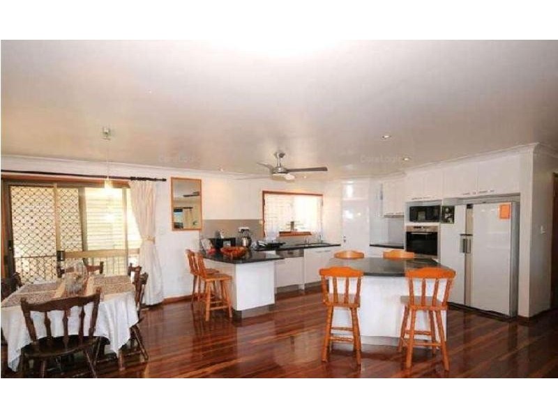 33 Moonbi Street, Scarness QLD 4655