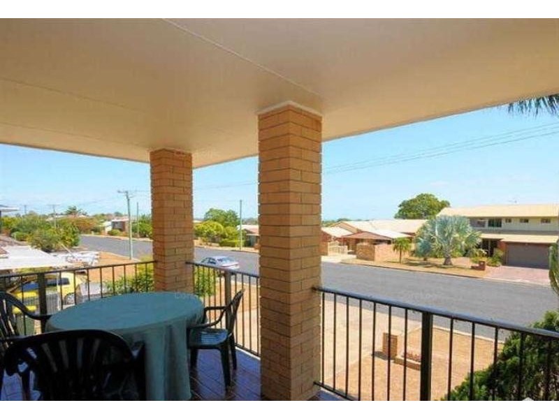 33 Moonbi Street, Scarness QLD 4655