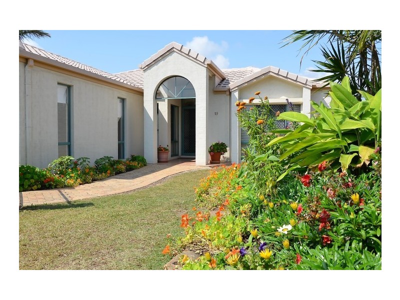 19 Mcliver Street, Kawungan QLD 4655