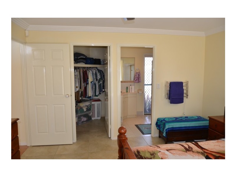 19 Mcliver Street, Kawungan QLD 4655