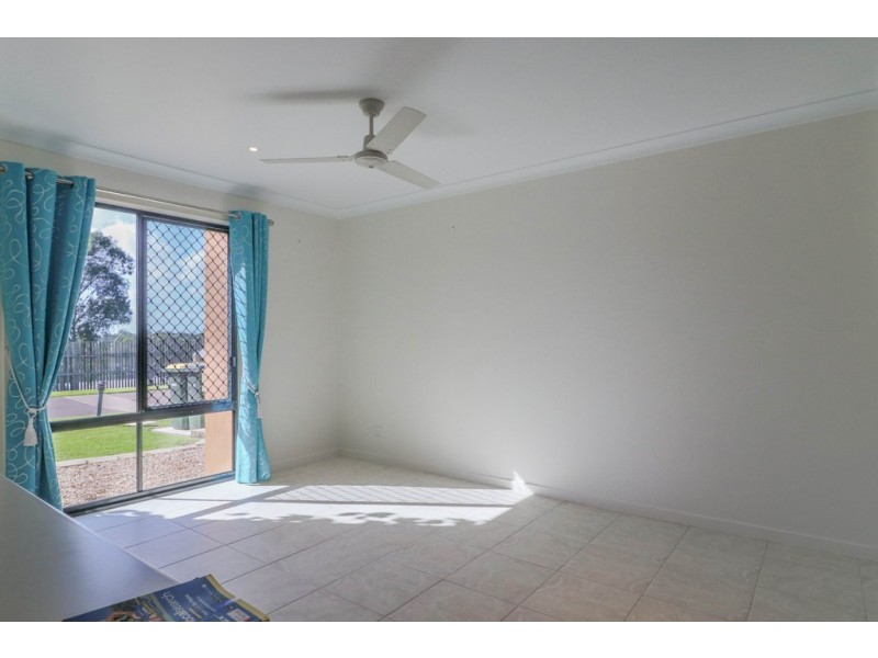 16/2 Barnstaple St, Torquay QLD 4655