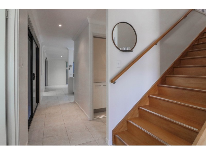 16/2 Barnstaple St, Torquay QLD 4655