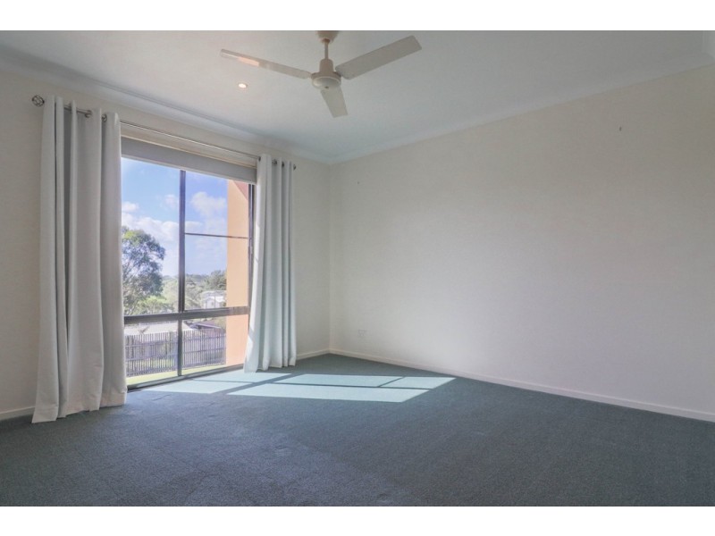 16/2 Barnstaple St, Torquay QLD 4655