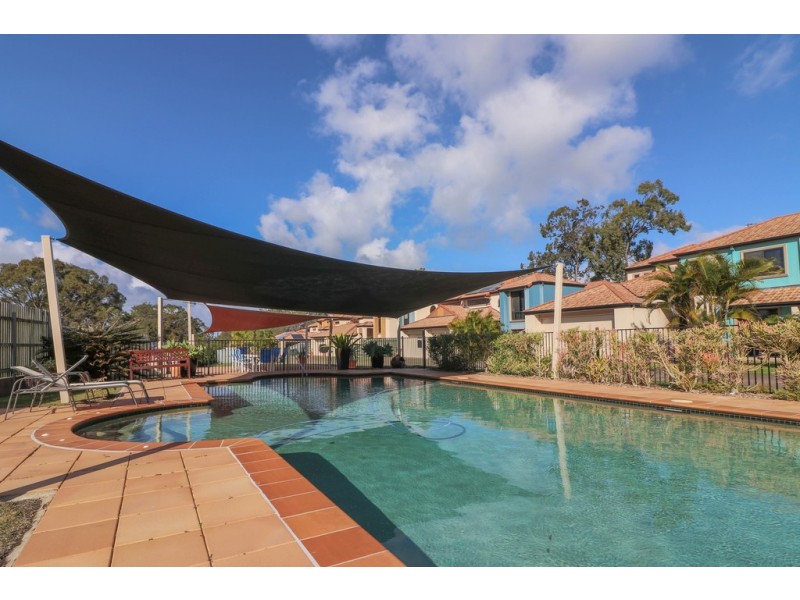 16/2 Barnstaple St, Torquay QLD 4655