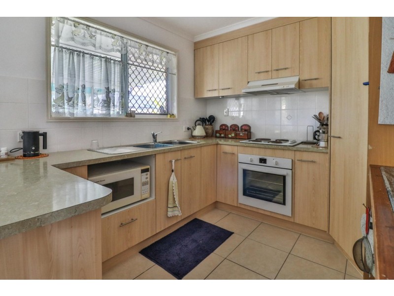 27 Bunya Court, Eli Waters QLD 4655