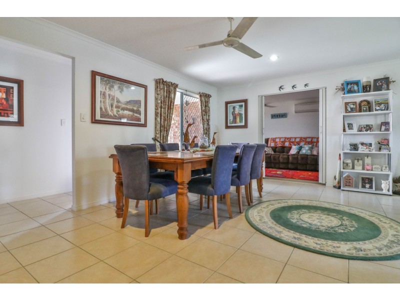 27 Bunya Court, Eli Waters QLD 4655
