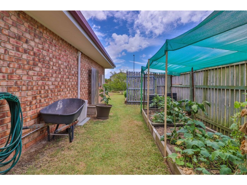27 Bunya Court, Eli Waters QLD 4655