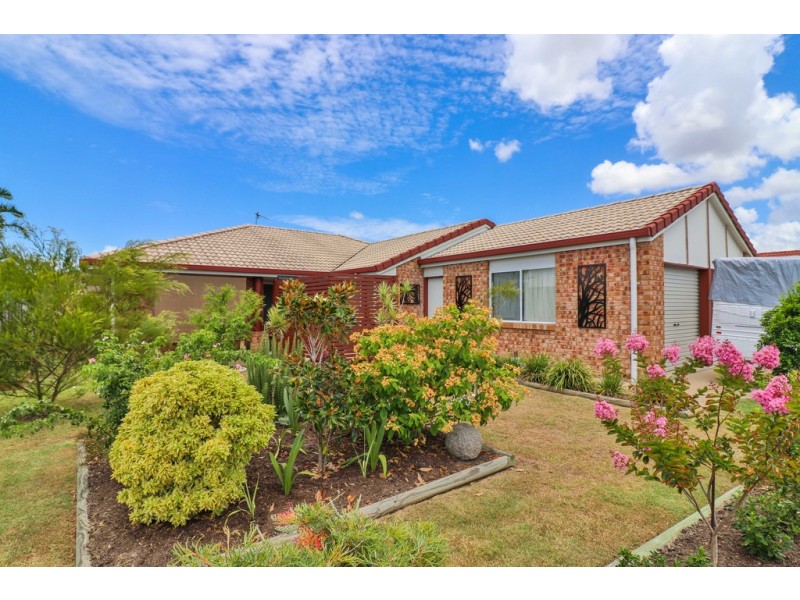 27 Bunya Court, Eli Waters QLD 4655
