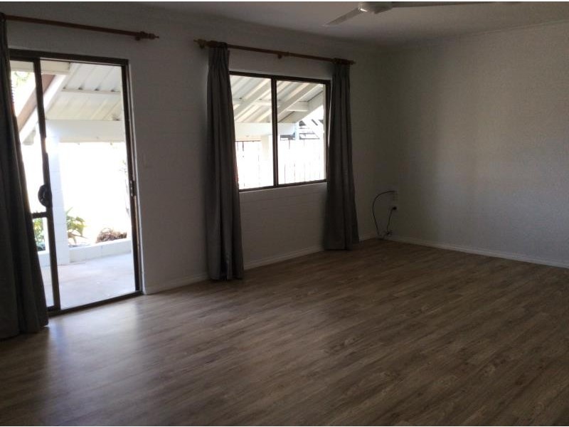 8 Cordelia Court, Urangan QLD 4655