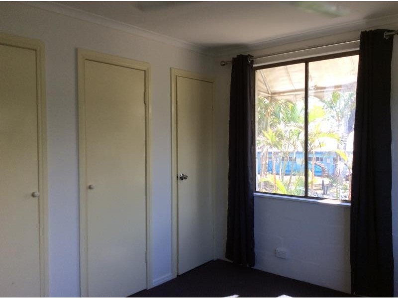 1/445 Esplanade, Torquay QLD 4655