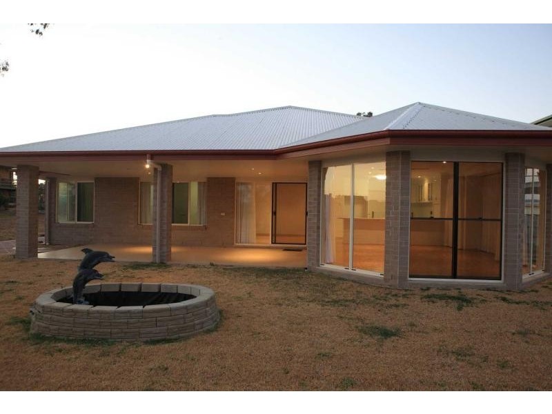 106 Esplanade, Point Vernon QLD 4655