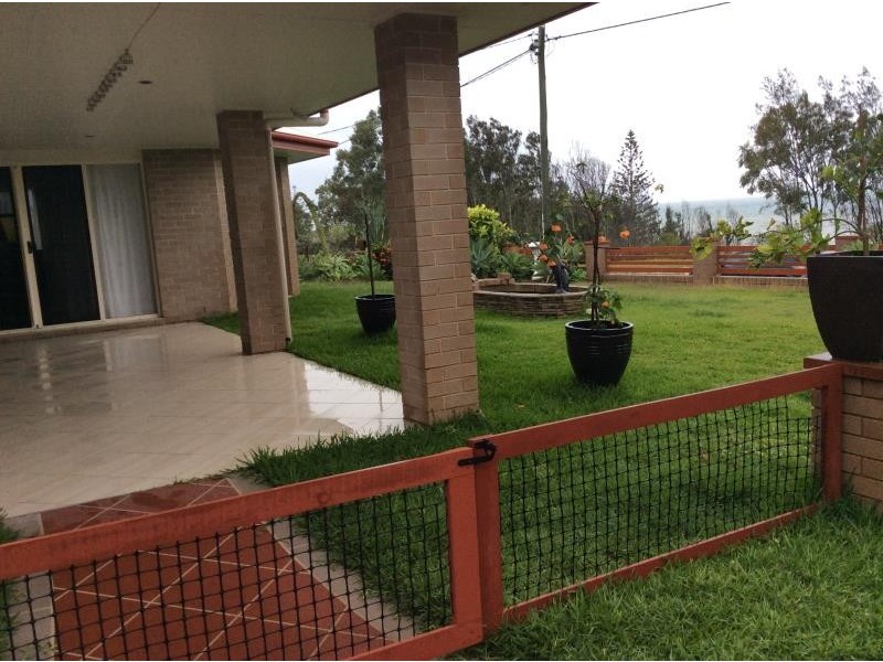 106 Esplanade, Point Vernon QLD 4655