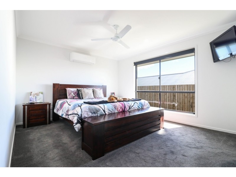 8 Rossington Drive, Urraween QLD 4655