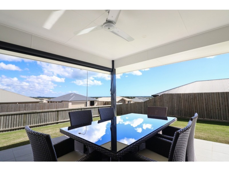 8 Rossington Drive, Urraween QLD 4655