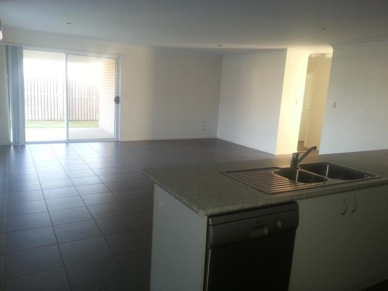 54 Lady Penrhyn Drive, Eli Waters QLD 4655