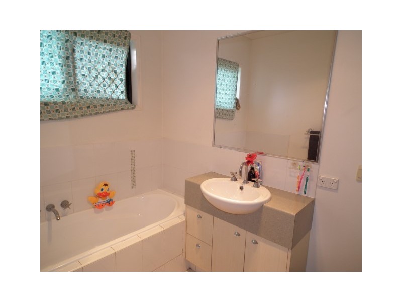 23 Colyton Street, Torquay QLD 4655