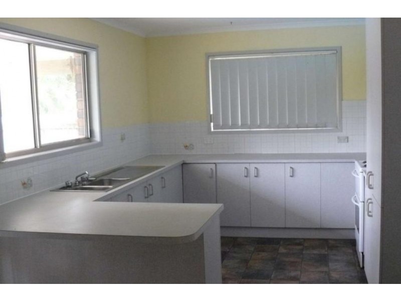93 Murphy Street, Point Vernon QLD 4655