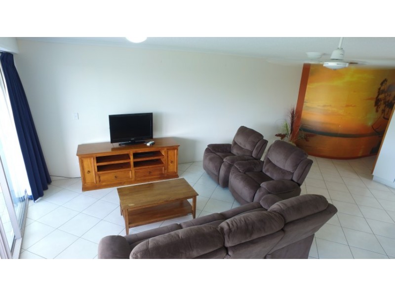 43/386 Esplanade, Torquay QLD 4655