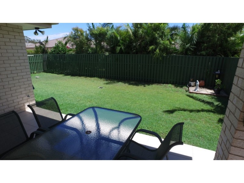 8 Wentworth Avenue, Urraween QLD 4655