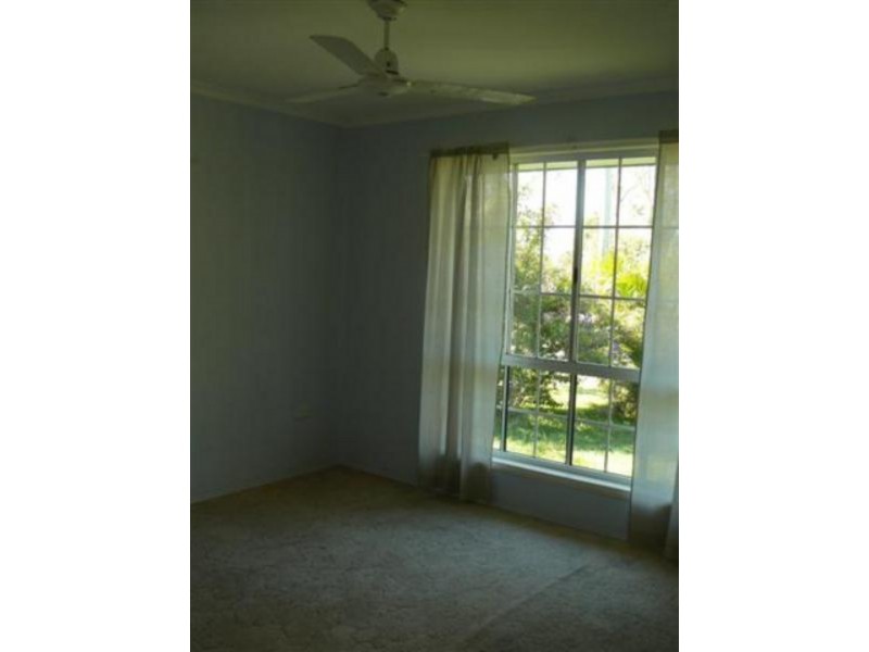 665 Boat Harbour Drive, Urangan QLD 4655