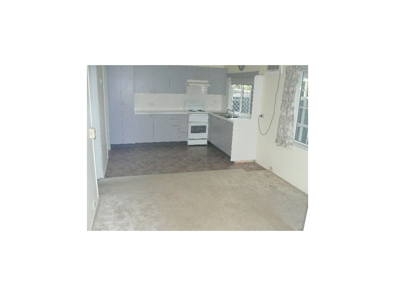 47 William, Urangan QLD 4655