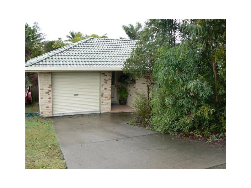 16 Winbirra Way, Scarness QLD 4655