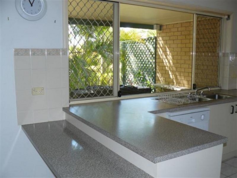 1/235 Esplanade, Pialba QLD 4655