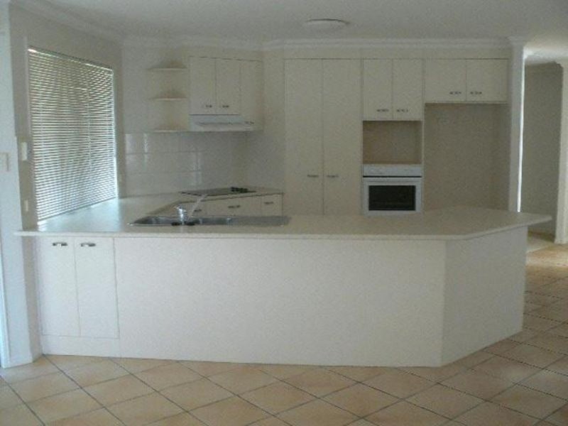 19 Christensen, Urraween QLD 4655