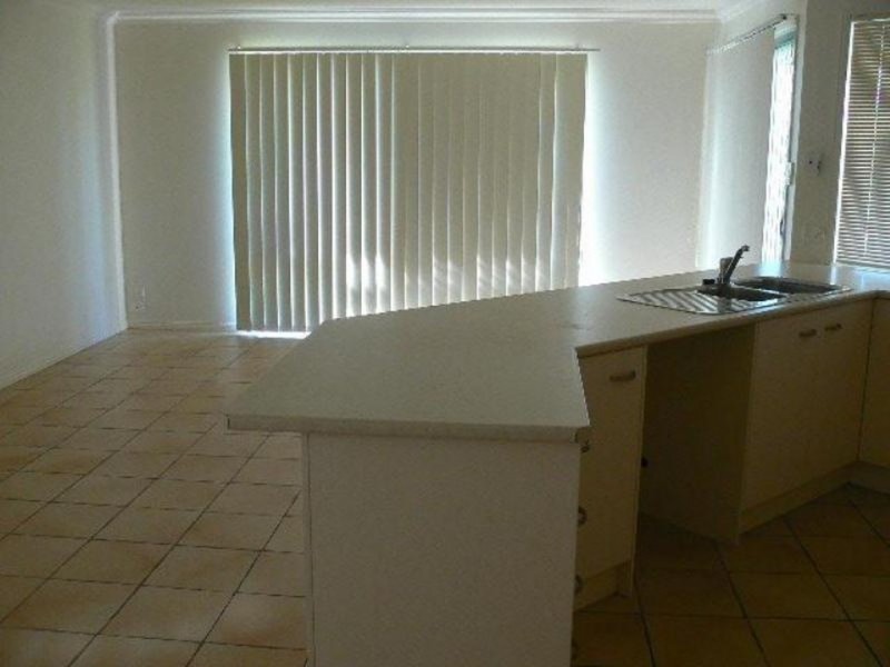 19 Christensen, Urraween QLD 4655