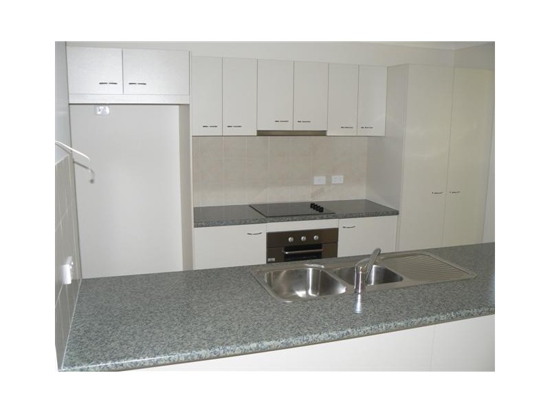 104 SHELLCOT, Toogoom QLD 4655