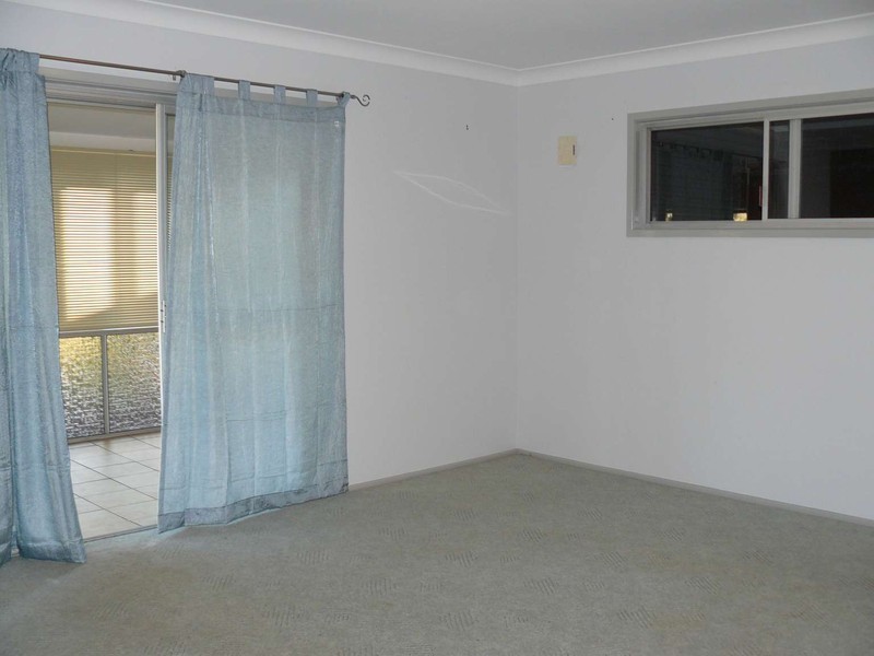4 Mitta, Urangan QLD 4655