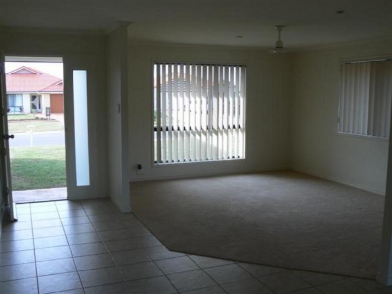 32 Bayswater Drive, Urraween QLD 4655