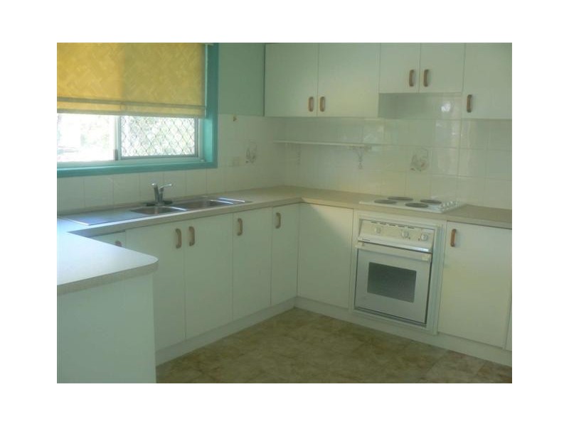 17 Shelley Street, Scarness QLD 4655