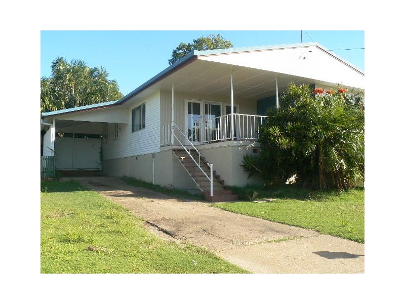 40 John, Scarness QLD 4655